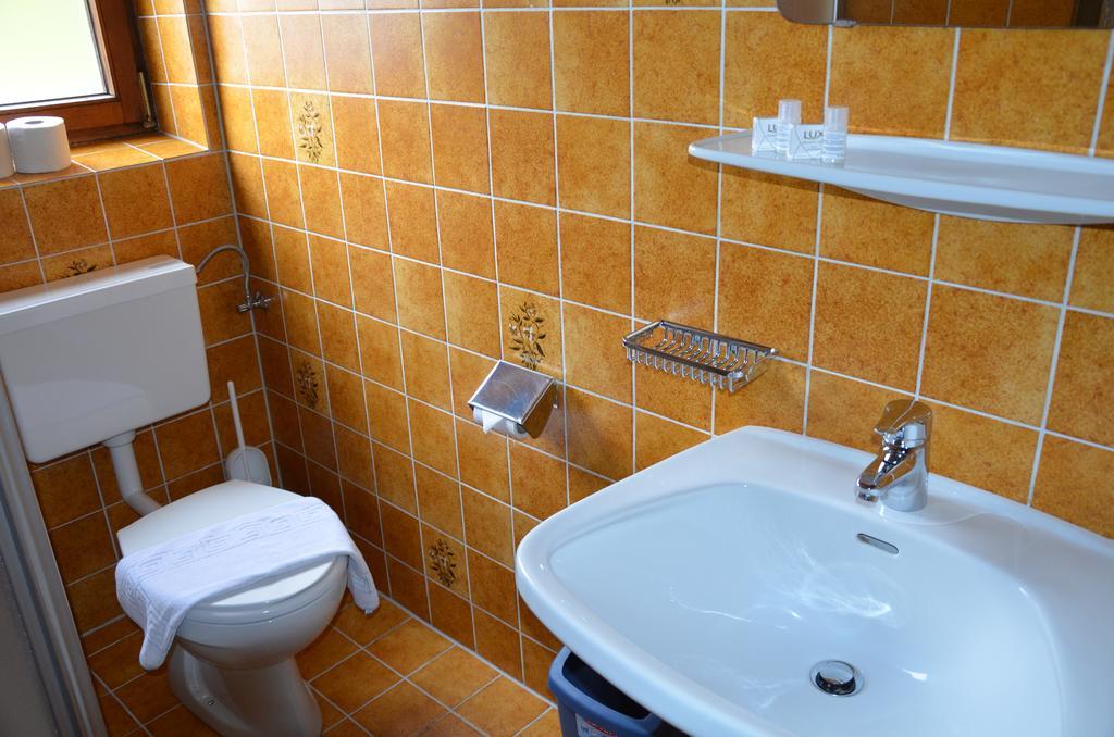 Gasthof "Zur Gemuetlichkeit" Bschlabs ภายนอก รูปภาพ